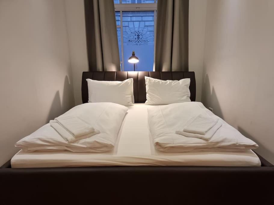 Apartment Sissi Royal - Inner 4 Bedroom Wien